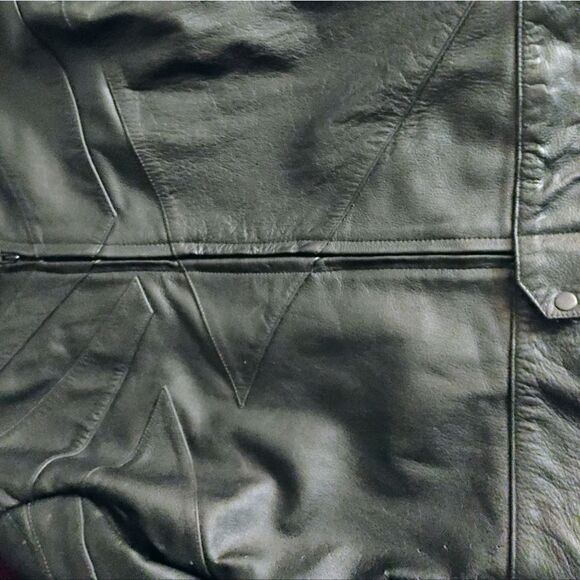 Men's Black Leather Jacket - Picture 11 of 16
